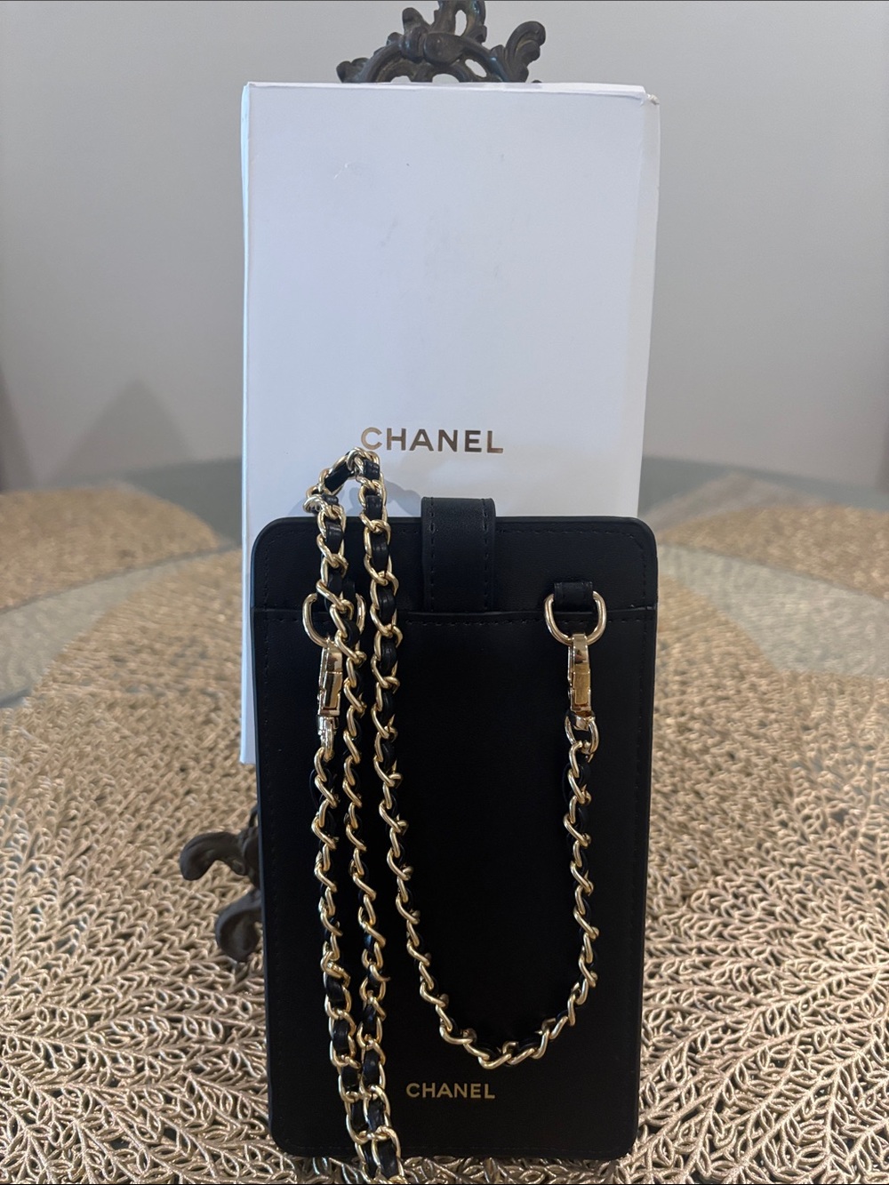CHANEL Black Coco Crush Gold Chain Phone Case Crossbody - Picture 4 of 7